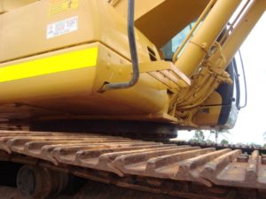 Equipment-Youngs-Earth-Moving-Excavator-CAT-325C6