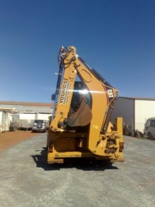 Equipment-Youngs-Earth-Moving-For-Hire-Backhoe-CAT-432E-3